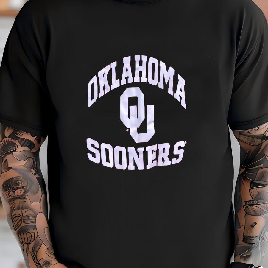 Vintage 1990s Oklahoma Sooners Red Pullover Crewneck Sweatshirt Size Large Basketball Football College Ou Sports T-shirt