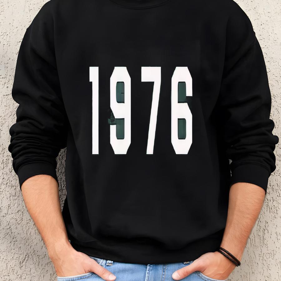 1976 Sweatshirt, Vintage Birthday Crewneck, 48th Birthday Gift, Retro Year Sweatshirt, Born In 1976 Sweater, Classic Pullover, Gift For Mom Sweatshirt