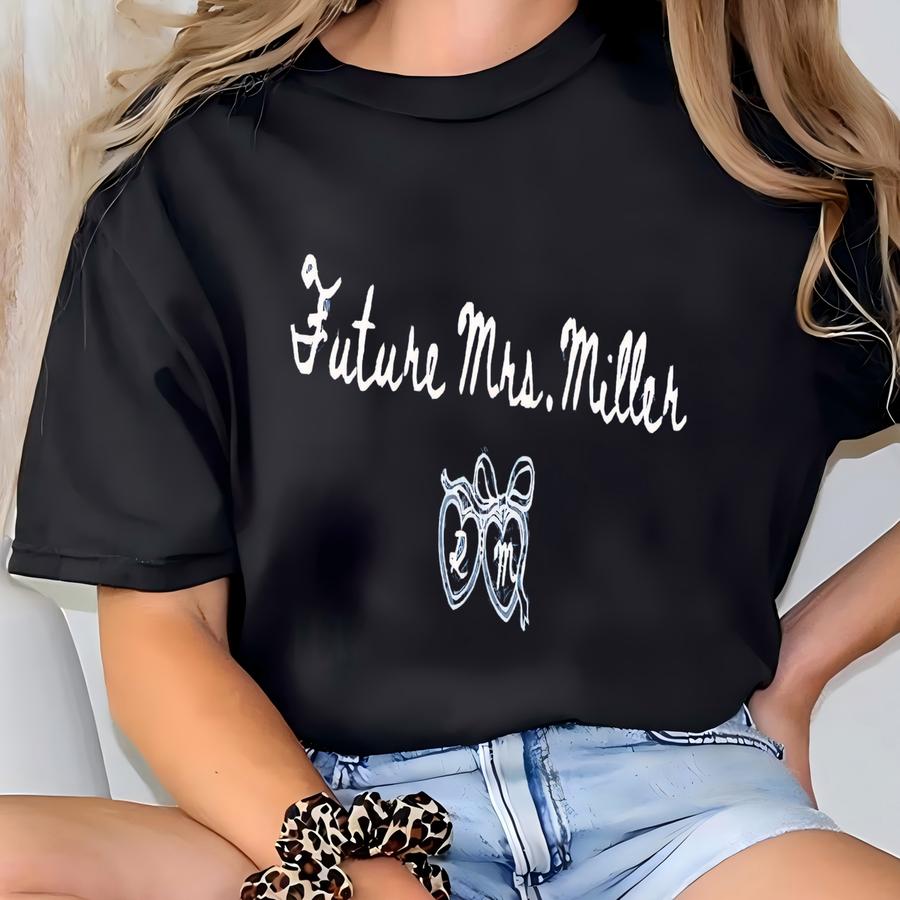 Future Mrs Sweatshirt Custom Mrs Last Name Sweater ® Bride To Be Crewneck Personalized Bridal Shower Outfit Newly Engaged Gift T-shirt