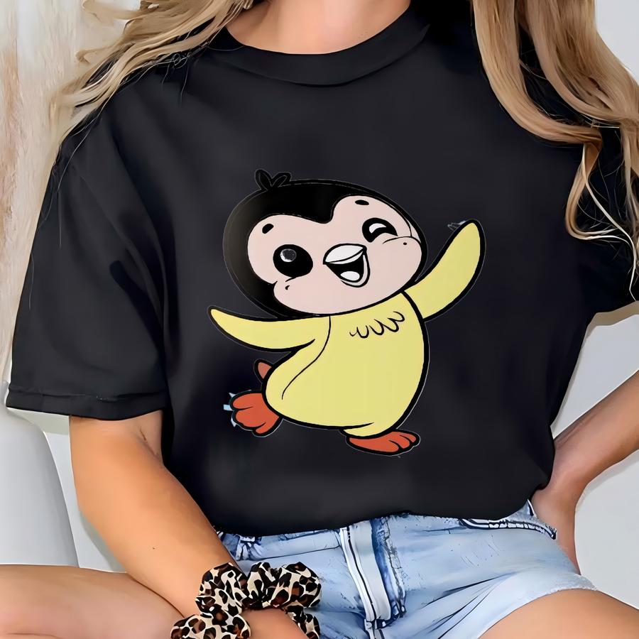 Cute Penguin Hugs Accent Coffee Mug Adorable Gift For Kids Friends And Teachers Winter Mug For Animal Lovers T-shirt