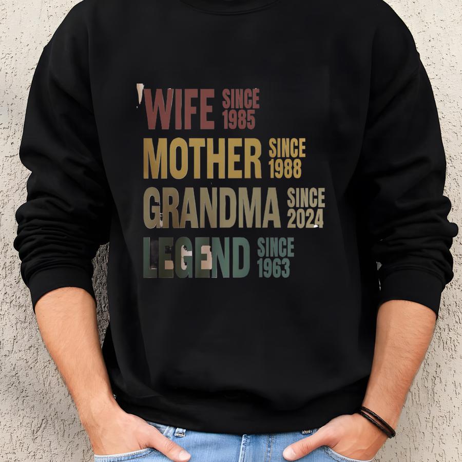 Custom Legend Mom Grandma Shirt, Custom Grandma Hoodie, Personalized Grandma Shirt, Mother's Day Shirt, Grandmother Custom Dates Shirt Sweatshirt