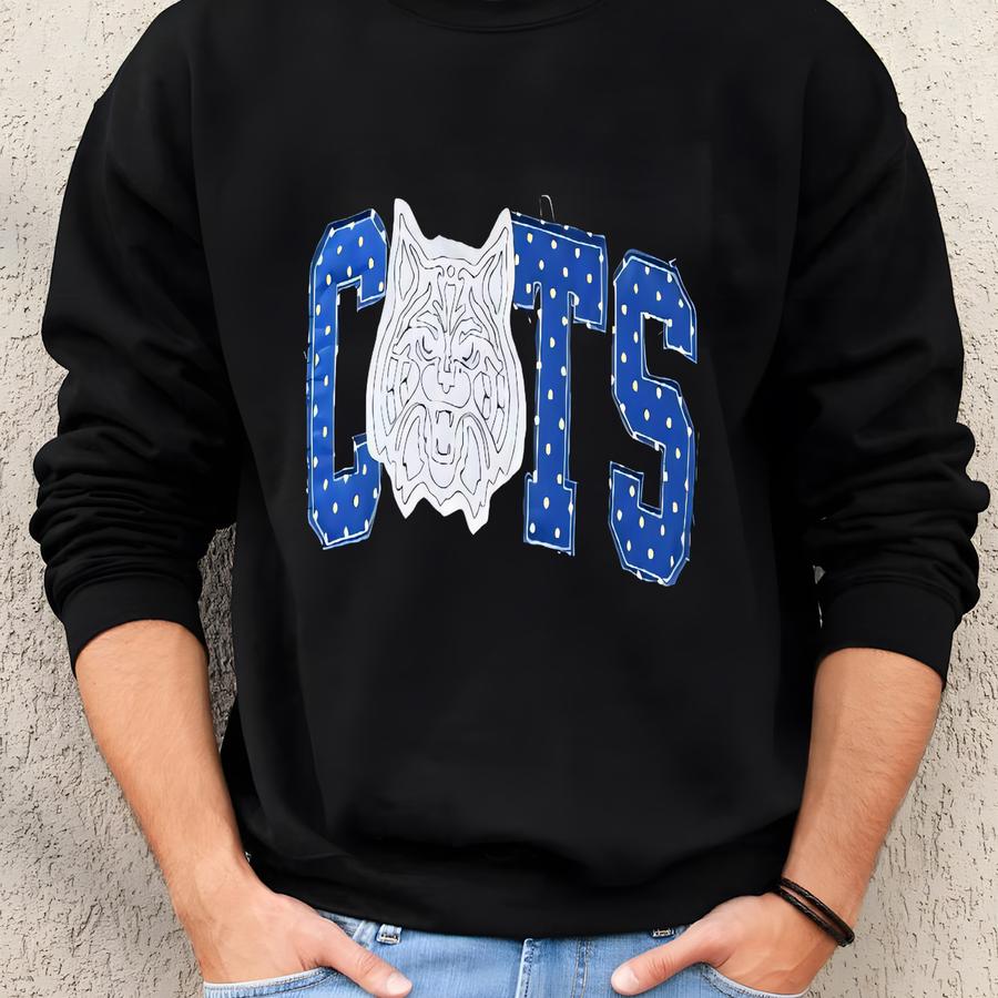 Applique Cats Tee, Ky, Uk, Kentucky, Vintage, Women's Gift, Birthday Gift, Christmas Gift, Mother's Day Gift, College Gift, Grad Gift Sweatshirt