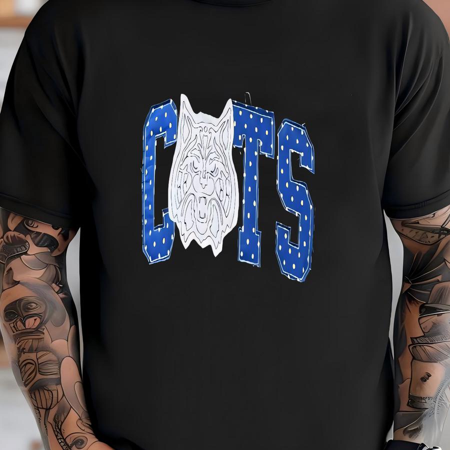 Applique Cats Tee, Ky, Uk, Kentucky, Vintage, Women's Gift, Birthday Gift, Christmas Gift, Mother's Day Gift, College Gift, Grad Gift T-shirt