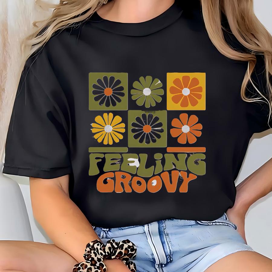 Retro Daisy Graphic Tee: Feeling Groovy 70s Style Hoodie T-shirt