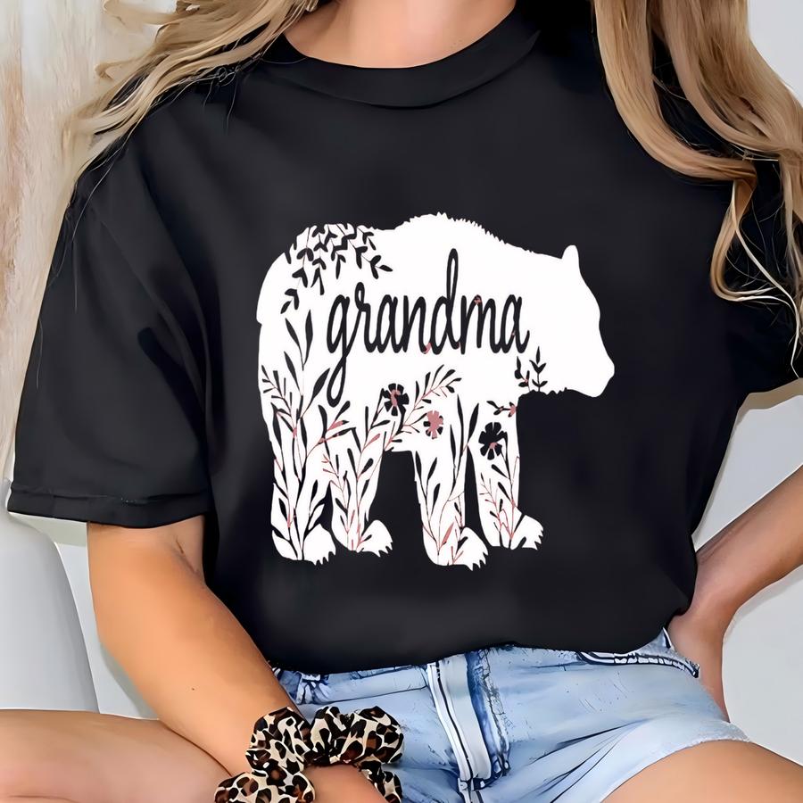 Grandma Bear Gift Shirt, Shirt Gift For Grandma, Family Bear Hoodie, Grandma Life Shirt, Best Grandma Bear Tee, Mothers Day Gift Grandma T-shirt