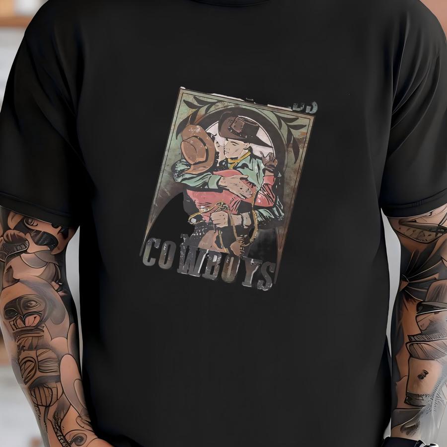 I Only Kiss Cowboys Crewneck Sweatshirt T-shirt