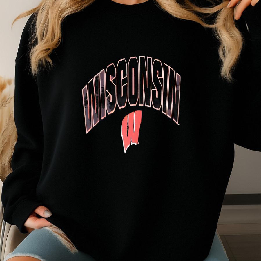 Vintage Badgers Ncaa Sweatshirt Uw Football Printed Logo Crewneck Champion Sweater Badgers Jumper Xl Sweatshirt