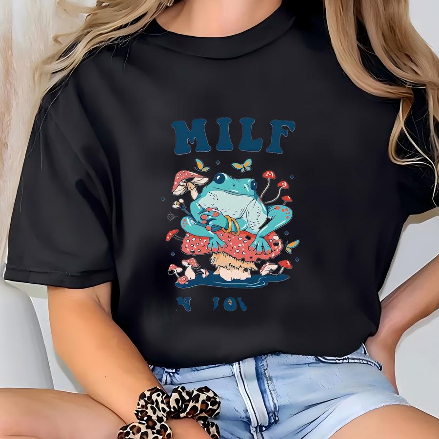 Hoodie, Retro Frog Tshirt, Funny Milf Shirt, Cottagecore Mushroom Tee, Oversized Unisex Hoodie, Toadstool Tee, Cute Mom Shirt T-shirt
