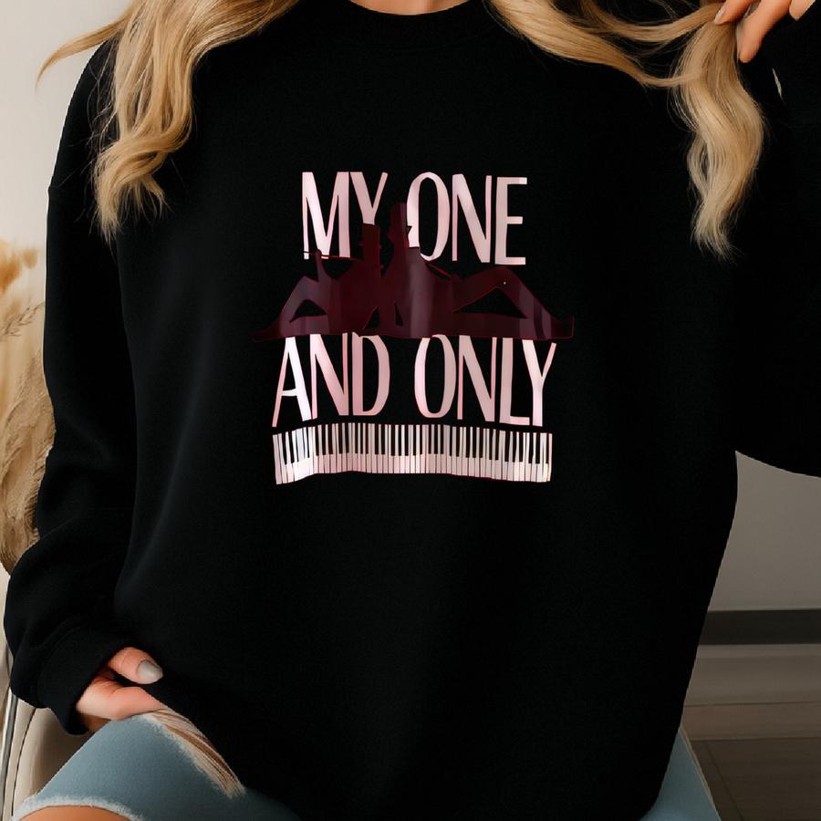 Vintage 1970/80’s Single Stitch Red Piano Musical Graphic Tee Shirt - Medium Sweatshirt