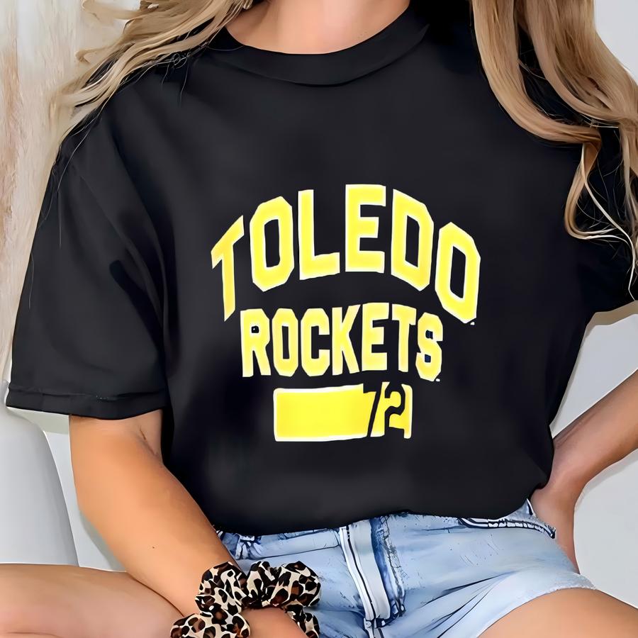 Vintage Toledo Rockets Ncaa Sweatshirt X Champion Toledo Rockets Football Black Sweater University Of Toledo Crewneck Size Xxl T-shirt