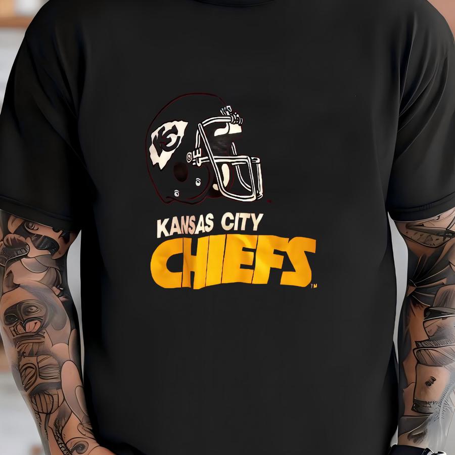 Vintage 1990s  Quarter Zip Pullover Sweatshirt Size Small Medium Football Hipster Mahomes Kelce Starter T-shirt