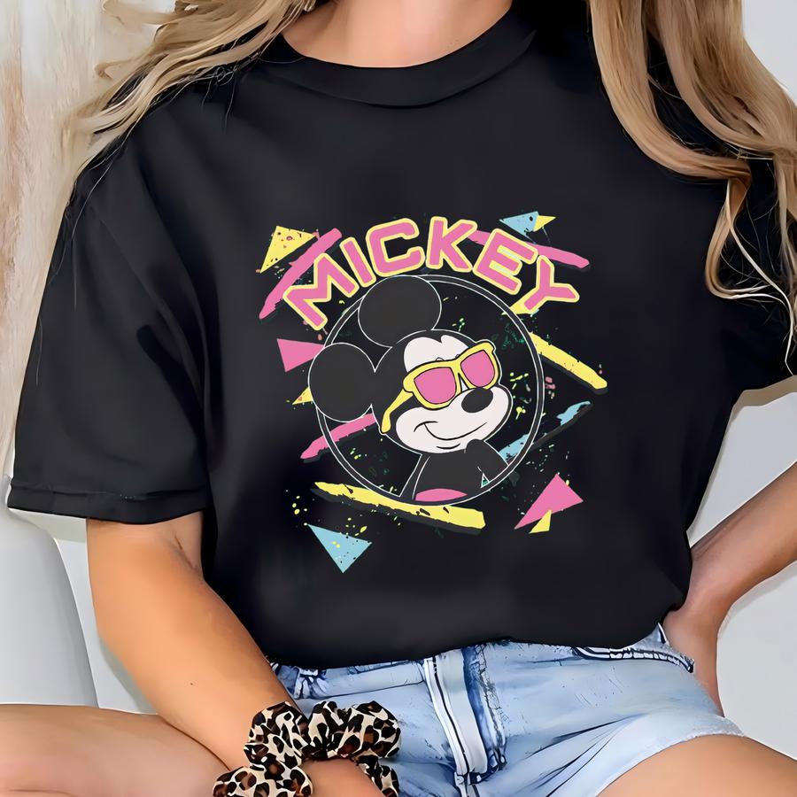 Retro Shirt – Retro Mouse Tee – 90s Cartoon Vibes – Classic Hoodie Or Sweatshirt – Nostalgic Gift Idea T-shirt