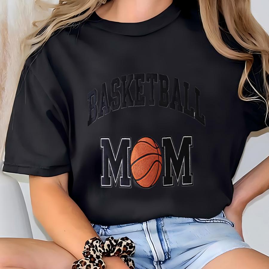 Custom Basketball Mom Custom Sweatshirt, Basketball Mama Sweater, Mom Sweatshirt, Gift For Sport Mom, Sporty Mama Hoodie Gift T-shirt
