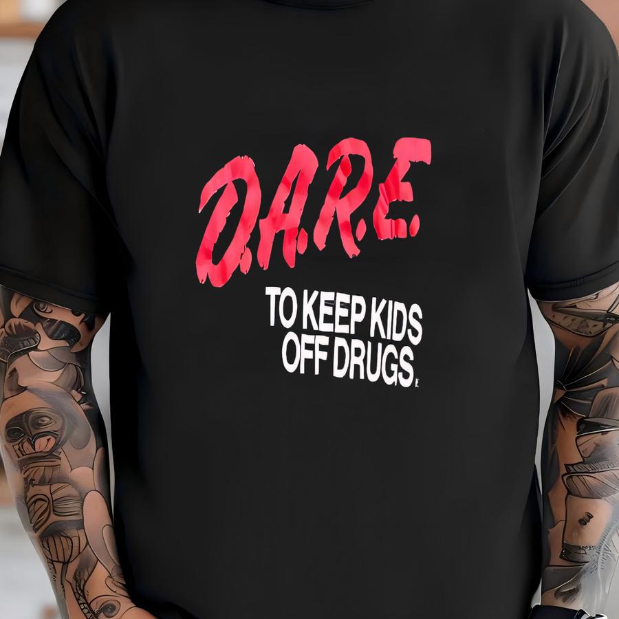 Vintage 1980s Dare Keep Kids Off Drugs Black Hoodie Size Medium Large Hipster T-shirt
