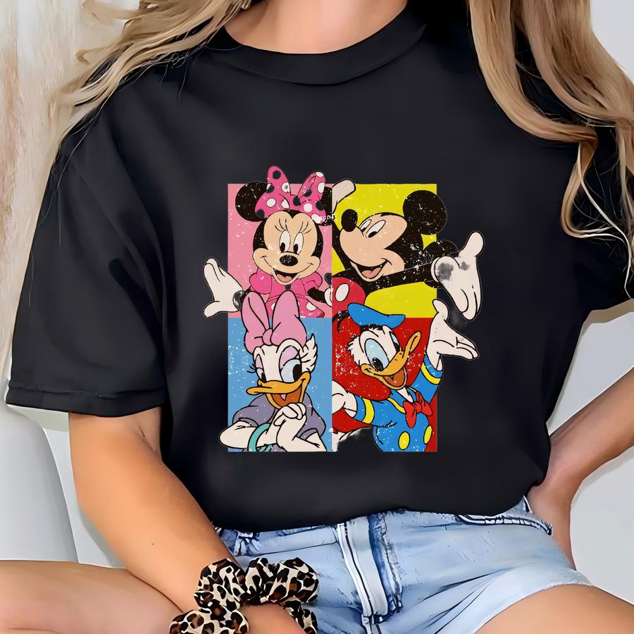 Retro Polaroid Friends Shirt Sweatshirt –  Daisy Donald Photo Tee – 2025 Vintage Summer Vibes Family Trip Shirt T-shirt