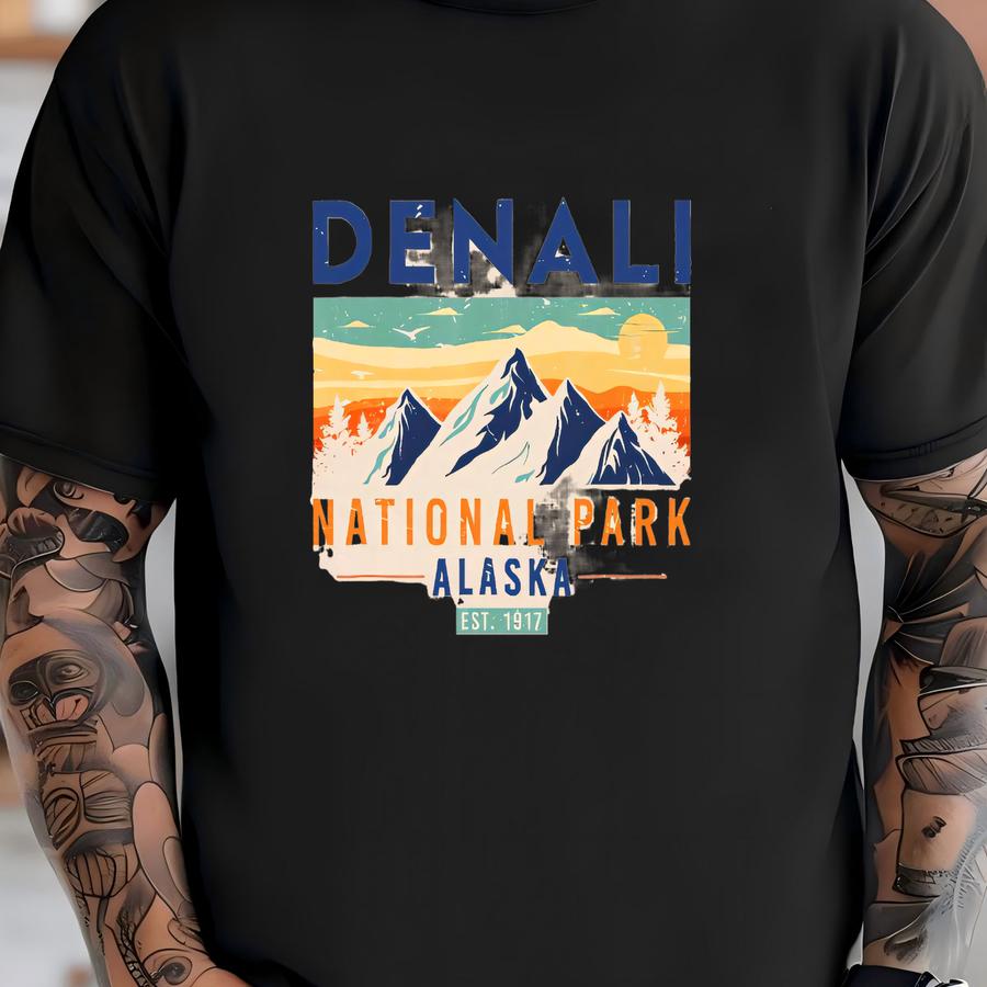 Denali National Park Hoodie: Retro Alaska Wildlife Tee T-shirt
