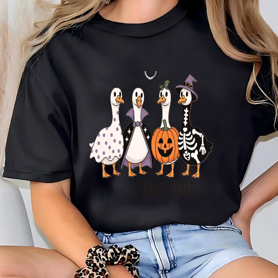 Spooky Goose Halloween Hoodie: Tee T-shirt