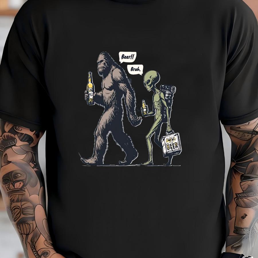 ® Shirt, Bigfoot Alien And Beers Shirt, Bigfoot Lover Gift, Sasquatch Shirt, Funny Drinking Tee, Bigfoot Beer Shirt, Adventure T-shirt