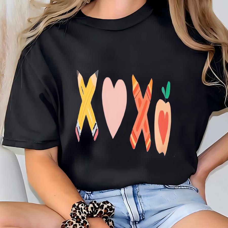 Educator 'xoxo' Sweatshirt T-shirt