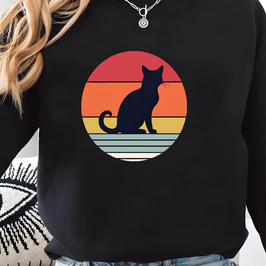 Retro Cat T-shirt: Vintage Style Tee For Animal Lovers Sweatshirt