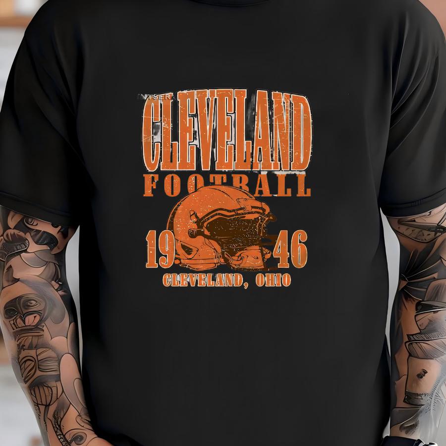 Cleveland Football Vintage Style Hoodie,retro Cleveland Football Shirt,cleveland Fan Gift,sunday Football Apparel Fsm23 T-shirt