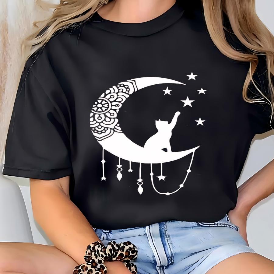 Funny Cat Sitting Moon Shirt, Mandala Cat Moon Tee, Cat Lover Shirt, Cat Tshirt, Cat Mom Shirt, Gift Cat Lovers, Cute Kitten Shirt, Cat Mama T-shirt