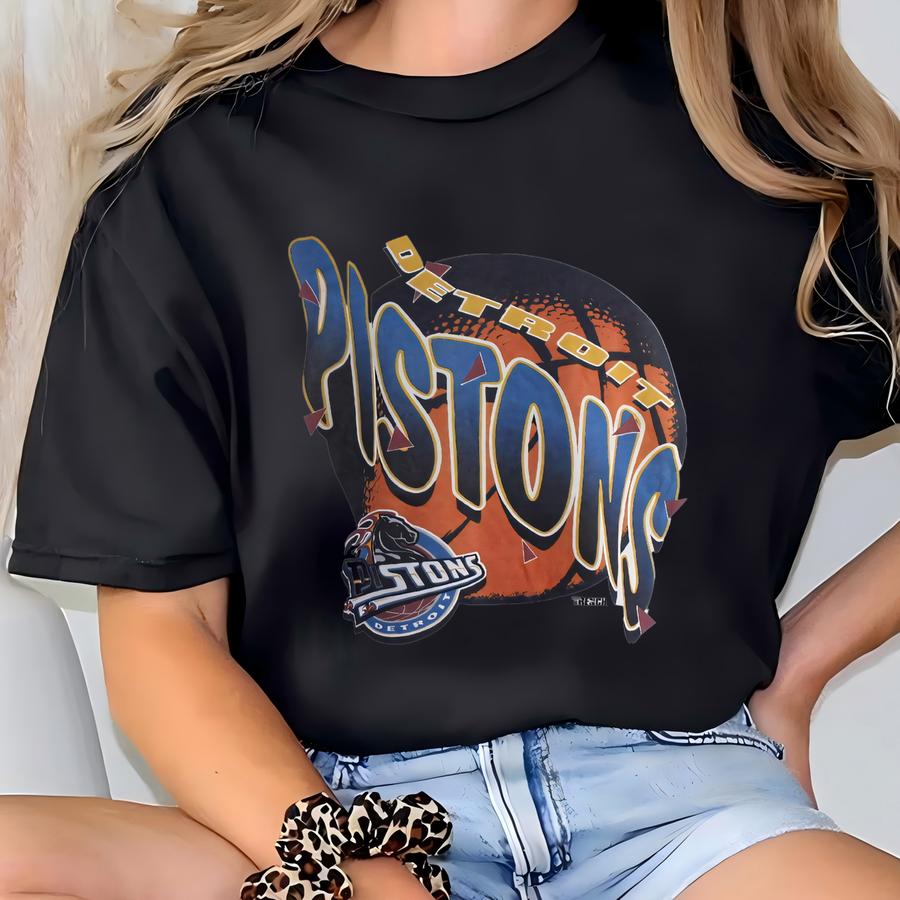 Vintage 00s Detroit Pistons Hoodie Detroit Pistons Sweatshirt Detroit Pistons Basketball Sweater Hoodie Jacket Crewneck Gift Men Women T-shirt