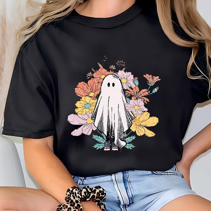 Ghost Flowers Halloween Shirt: Spooky Floral Tee, Pastel Goth Fall Vibes T-shirt