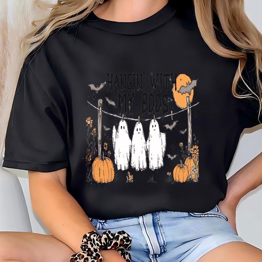 Funny Halloween Ghost Shirt: Hangin’ With My Boos Tee T-shirt