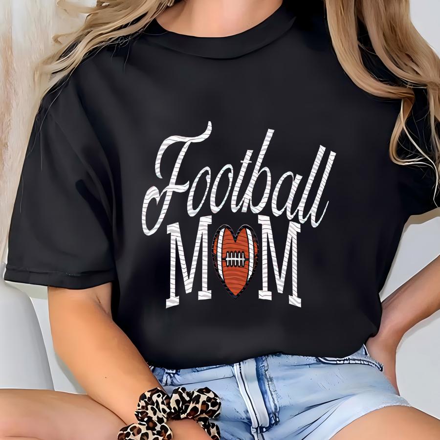 Football Mom Heart Hat T-shirt
