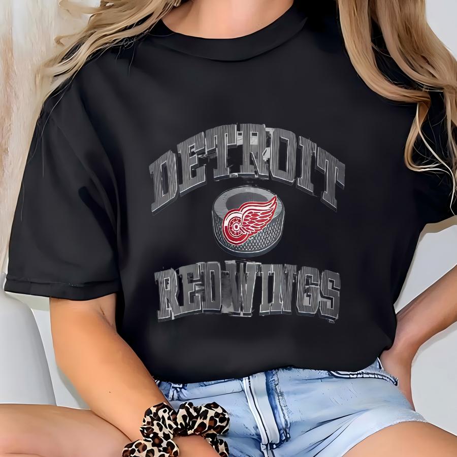 90s Detroit ‘red Wings’ Crewneck Sweatshirt Print Logo Grey Color Men’s Xl T-shirt