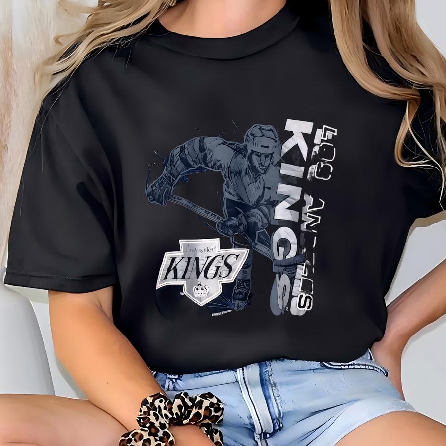 Vintage 90s Los Angeles Kings Crewneck Sweatshirt - - Print Logo - Black Color - Men’s Fit To M T-shirt