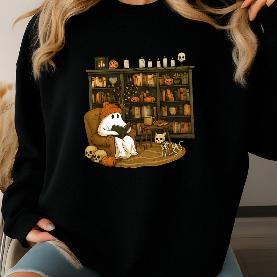 Retro Ghost Reading Book T-shirt: Halloween Librarian Teacher Tee S-3xl Sweatshirt