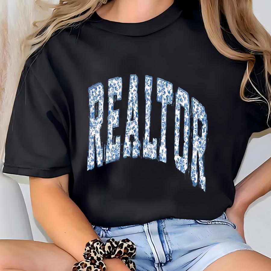 ® Realtor Sweatshirt, Toile Floral Realtor Sweatshirt, Cute Realtor Shirt, Gift For Realtor, Real Estate Agent Gift Sweatshirt T-shirt