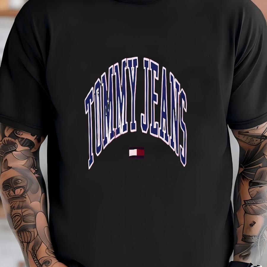 Vintage Tommy Hilfiger Pink Sweatshirt - Big Logo - Size L T-shirt