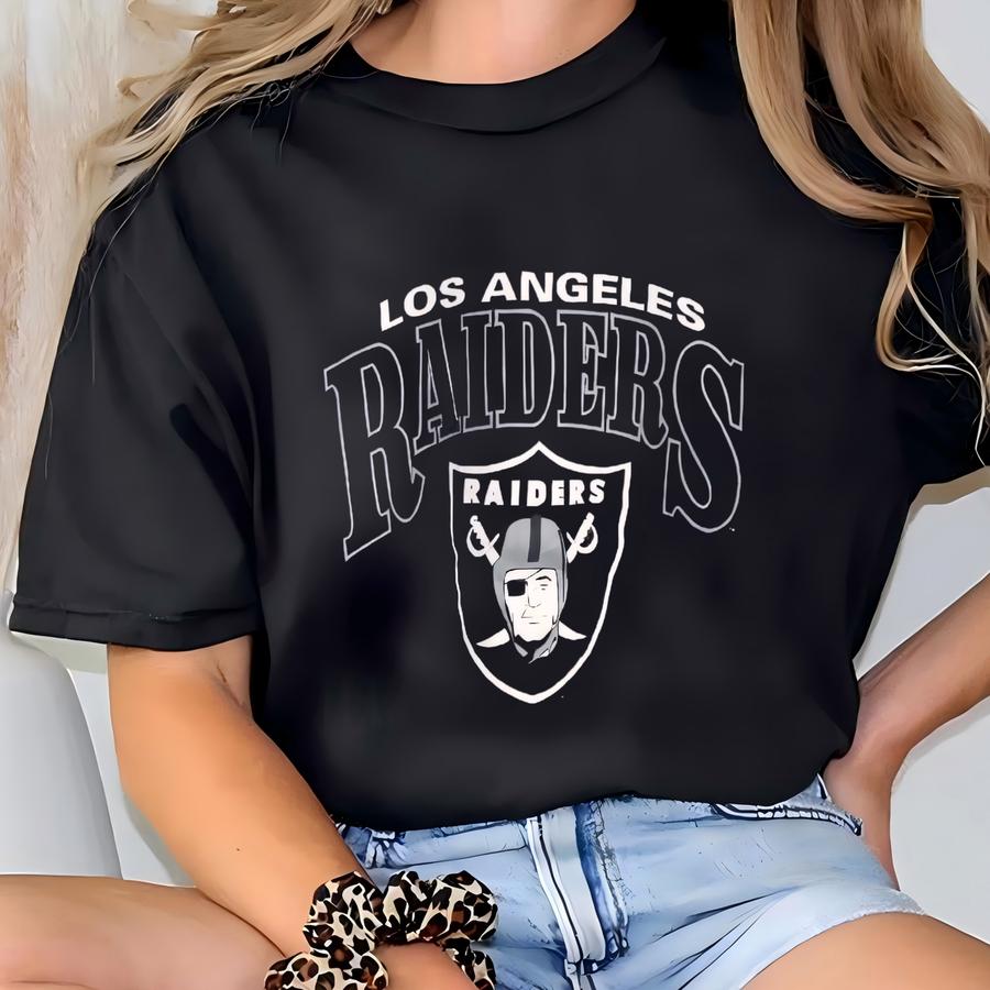 Vintage 90s Las Vegas Crewneck Sweatshirt - - Print Logo - Black Faded Color - Men’s L T-shirt