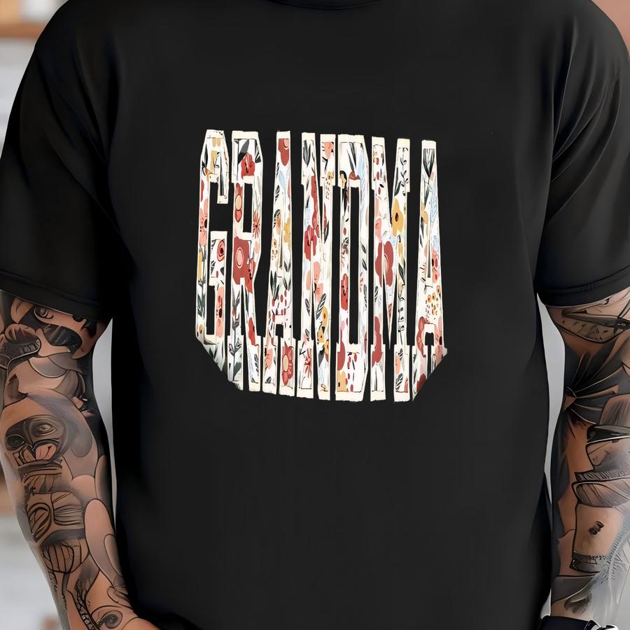 Custom Grandma Sweatshirt, Personalized Floral Crewneck, Gift For Grandma, Mother's Day Gift, Cozy Grandma Sweatshirt T-shirt