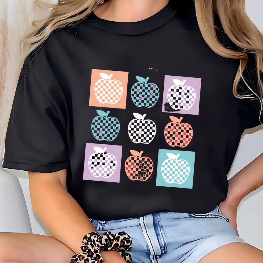 Retro Teacher Shirt: Apple Checkered Design T-shirt