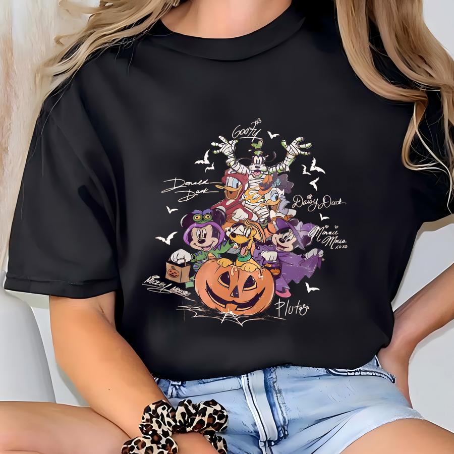 Coquette Bow  Friends Halloween Shirt, Retro Halloween Tee, 's Not So Scary Party Family Matching Shirt T-shirt