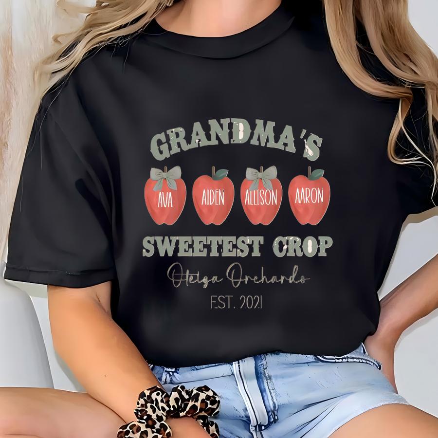 Grandma's Apples Fall Shirt Mama Fall Sweatshirt Custom Grandkids' Names Apple Picking Tshirt Gift For Gigi Personalized Granny T Shirt T-shirt
