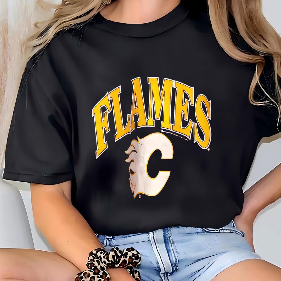 80s Calgary ‘flames’ Crewneck Sweatshirt Print Logo Red Color Men’s S T-shirt
