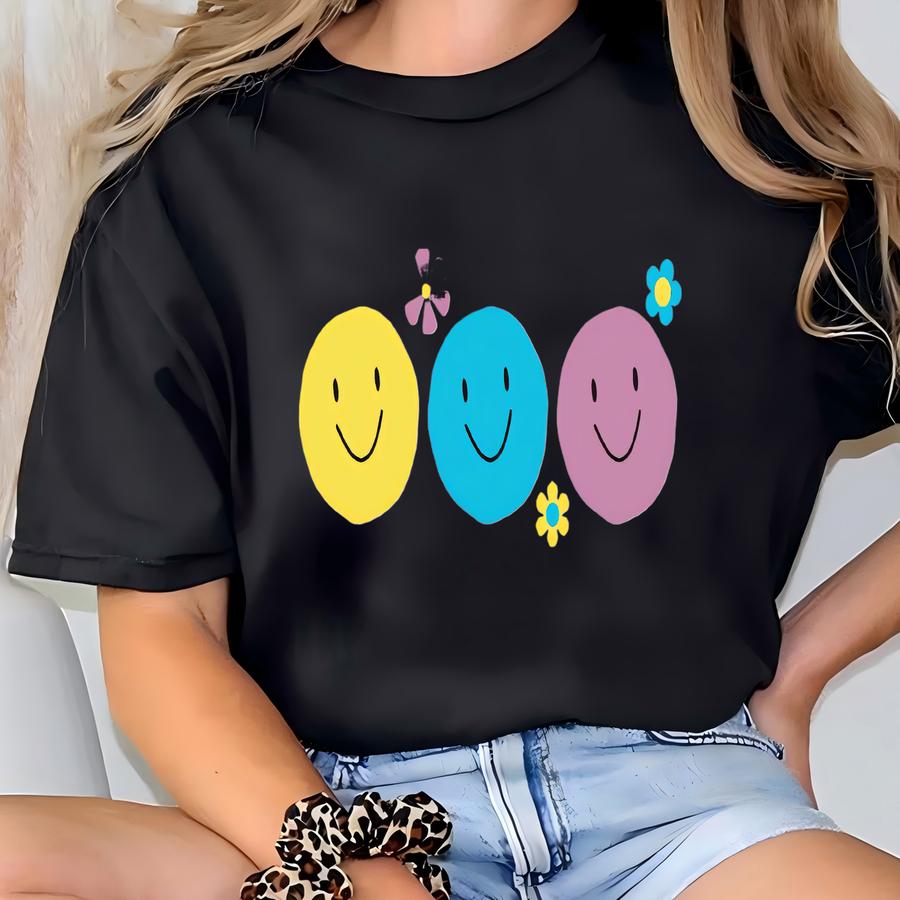 Happy To See Your Face Back To School Shirt For Teacher Or Student First Day Of School Tee Cute Retro School Tshirt Youth And Adult  T-shirt