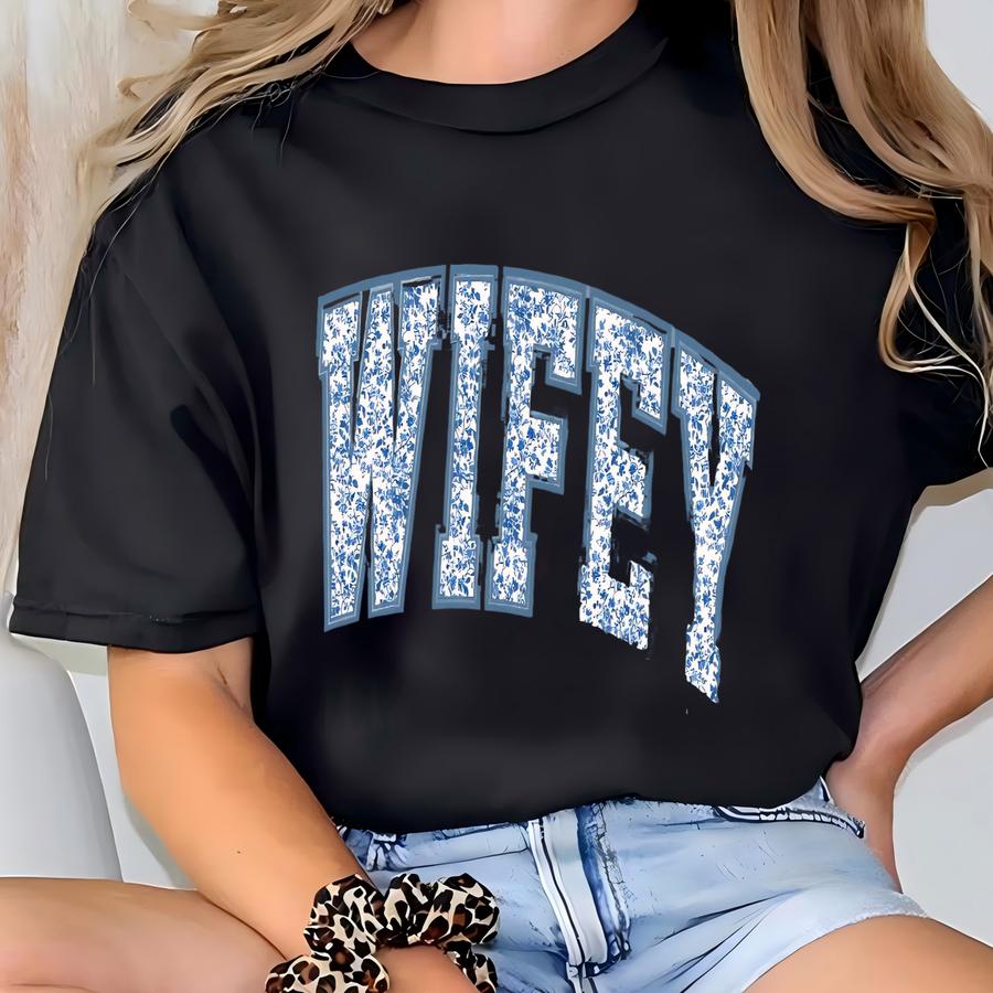 ® Toile Floral Wifey Shirt, Wedding Gifts, Engagement Gift, Bride Gifts, Just Married Shirts, Wife Shirt, Bridal Shower Gifts T-shirt