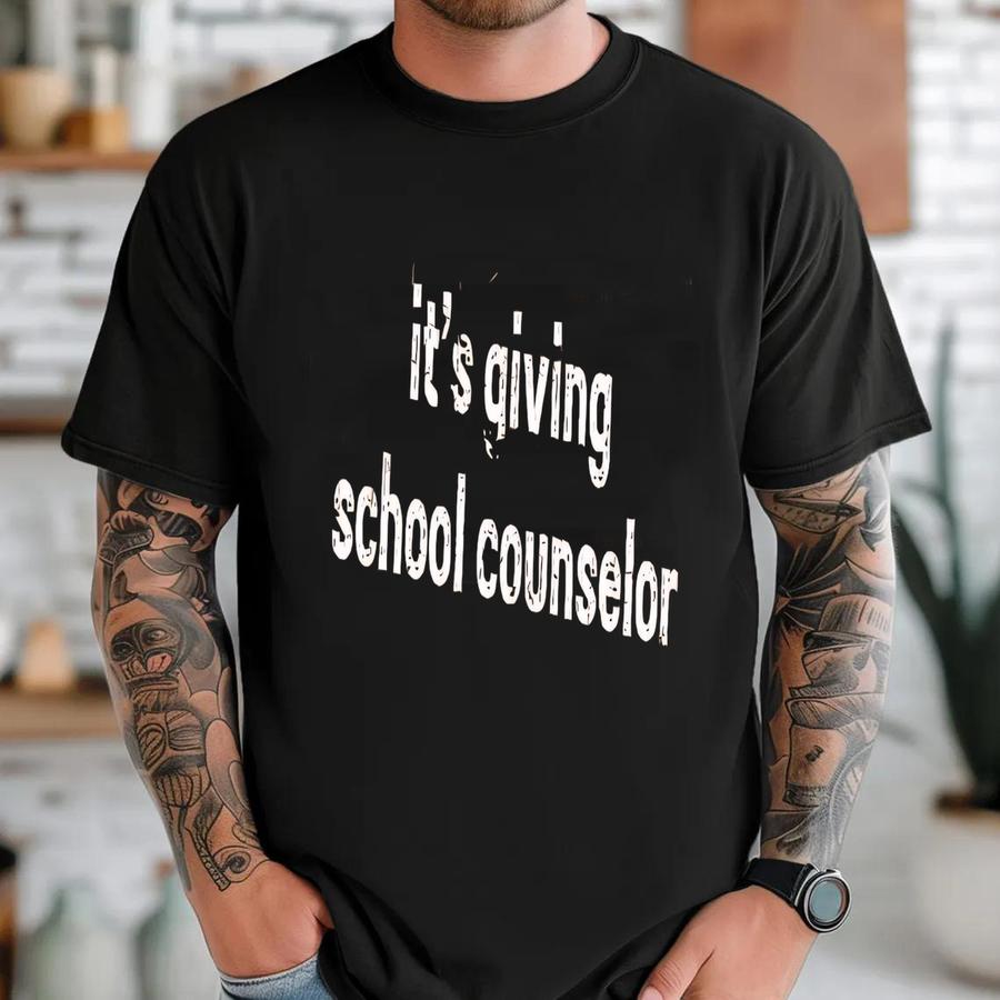 ® It's Giving School Counselor Shirt, New School Counseling Gift, School Therapist Tee, Mental Health Shirt,psychologist Shirt T-shirt