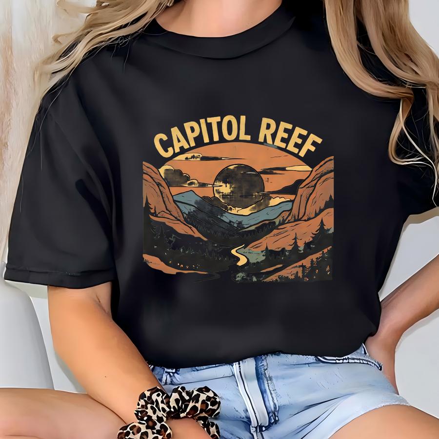 Capitol Reef National Park Shirt: Hiking Tee T-shirt