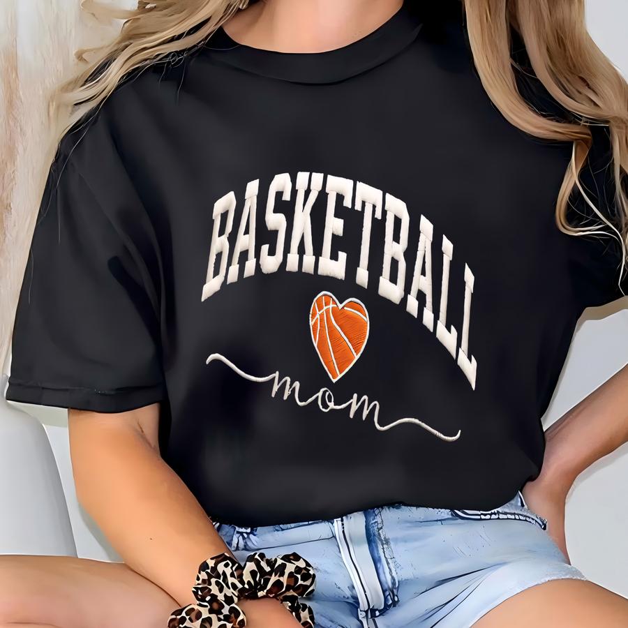 Basketball Mom Sweatshirt Basketball Mama Sweater Sports Mom Pullover Game Day Outfit Cozy Gift For Her Team Spirit Shirt T-shirt