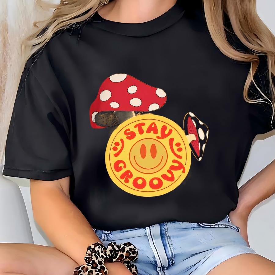 Groovy Mushroom Hoodie, Vintage Oversized Graphic Tee, Unisex Retro Shirt T-shirt