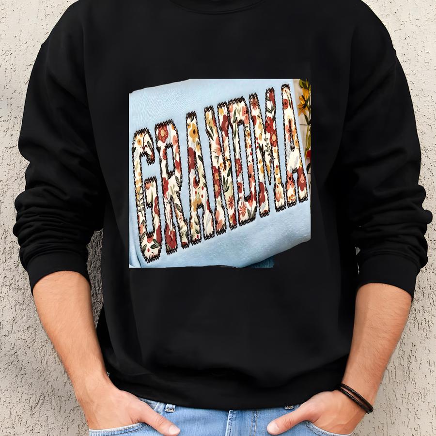 Grandma Sweatshirt, Custom Grandma Sweater, Personalized Crewneck, Cute Floral Sweatshirt, Mother's Day Gift, Christmas Gift Sweatshirt