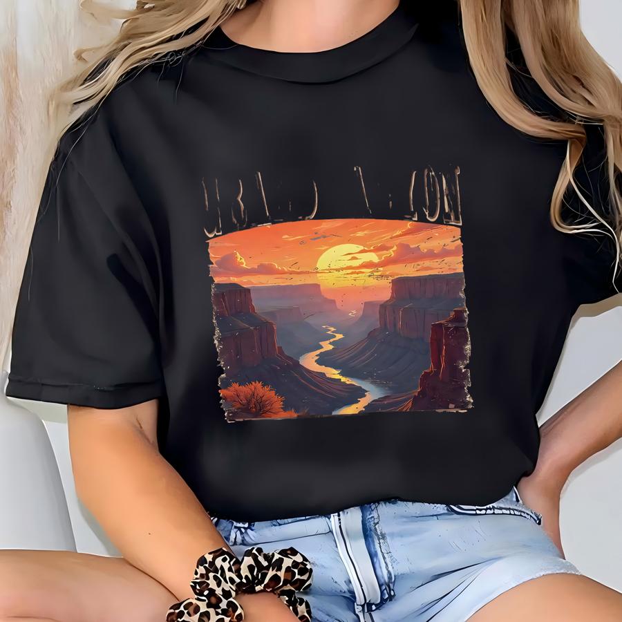 Vintage Grand Canyon Shirt: Retro Hiking Tee T-shirt