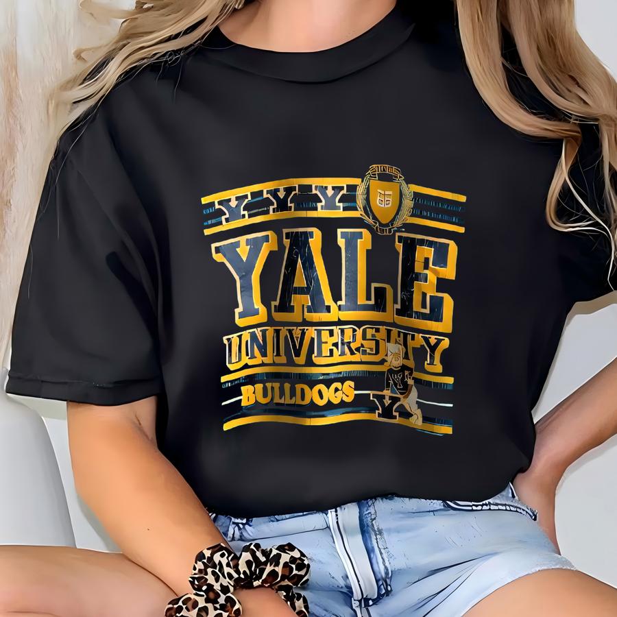 Vintage Yale University Big Logo Sweatshirt Yale Bulldogs Crewneck Yale College Sweater Pullover Streewear Style Nice Blue Colour Size Small T-shirt